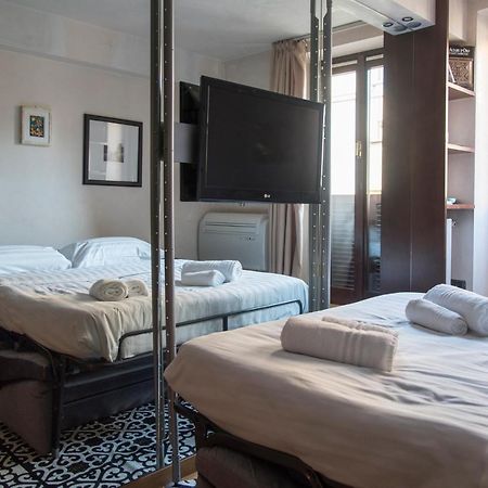 Youhosty - Duomo Studio Apartment Milan Exterior photo