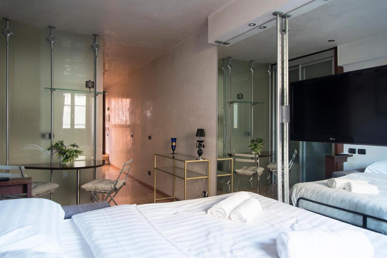 Youhosty - Duomo Studio Apartment Milan Exterior photo